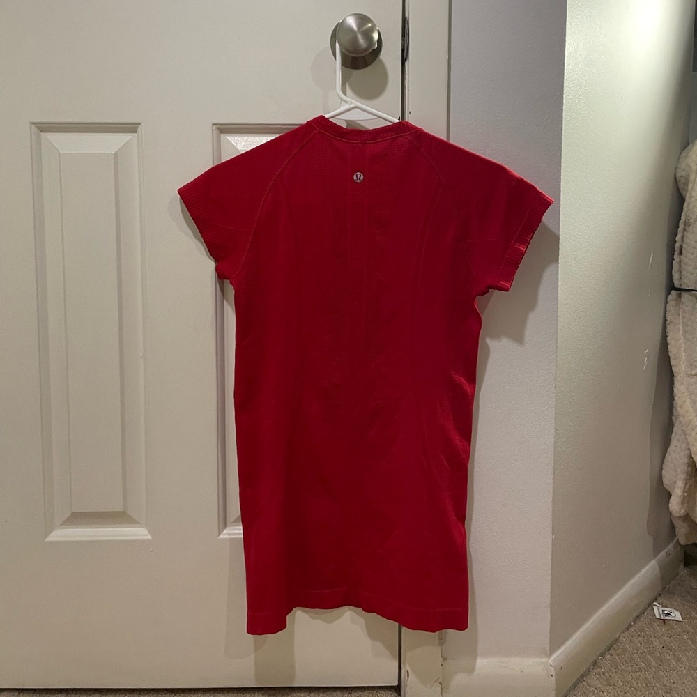 Swiftly Tech Short-Sleeve Shirt 2.0 Hip Length